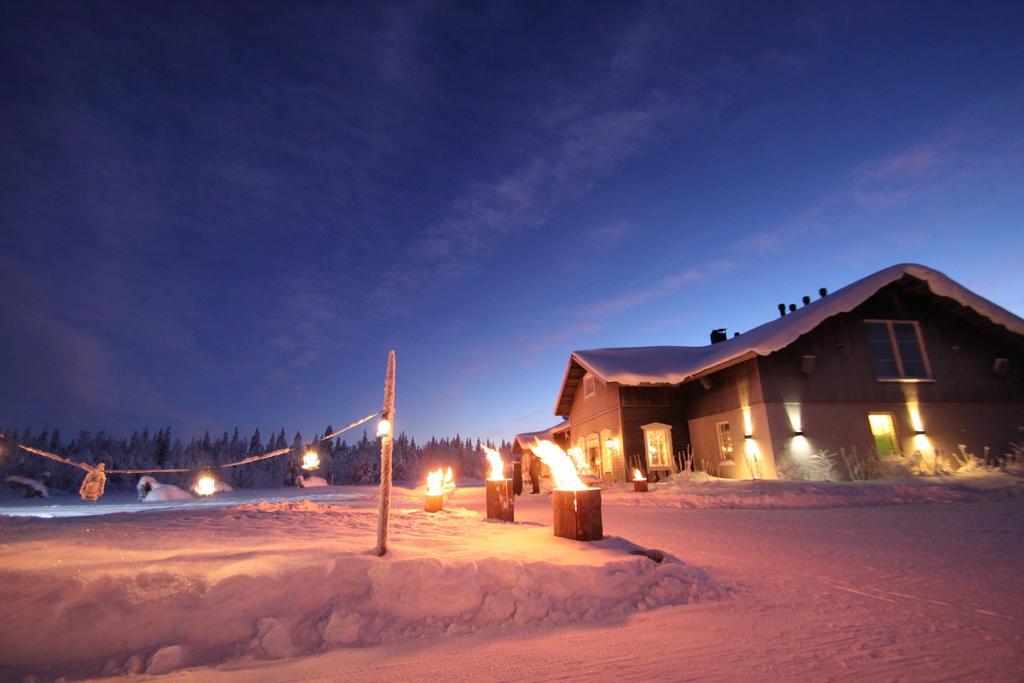 Hotel Taivaanvalkeat Köngäs Exterior foto